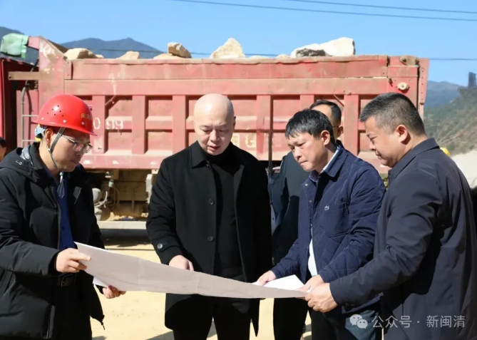 縣委、縣政府主要領(lǐng)導(dǎo)帶隊(duì)開(kāi)展元旦節(jié)前安全生產(chǎn)檢查